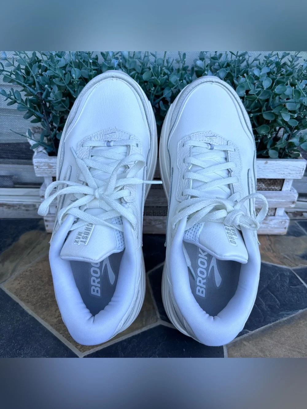 Brooks Ghost Max L White Leather Running Shoes Women’s 9.5 - Picture 8 of 11